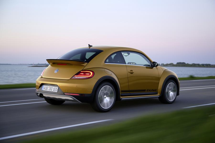  Volkswagen Beetle Dune 2016 года  (фото 8 из 18)